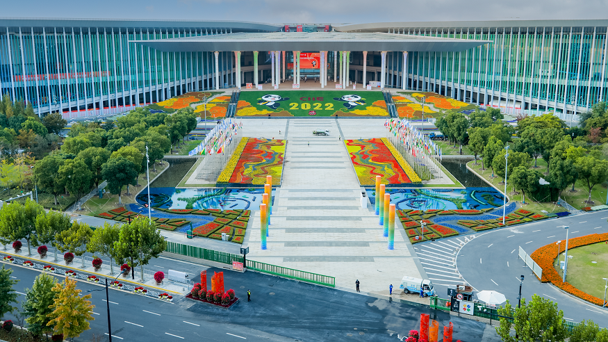 轉(zhuǎn)載：進(jìn)博會(huì)成為國(guó)內(nèi)外企業(yè)交流平臺(tái)，強(qiáng)生眼力健與多家客戶簽署戰(zhàn)略合作協(xié)議